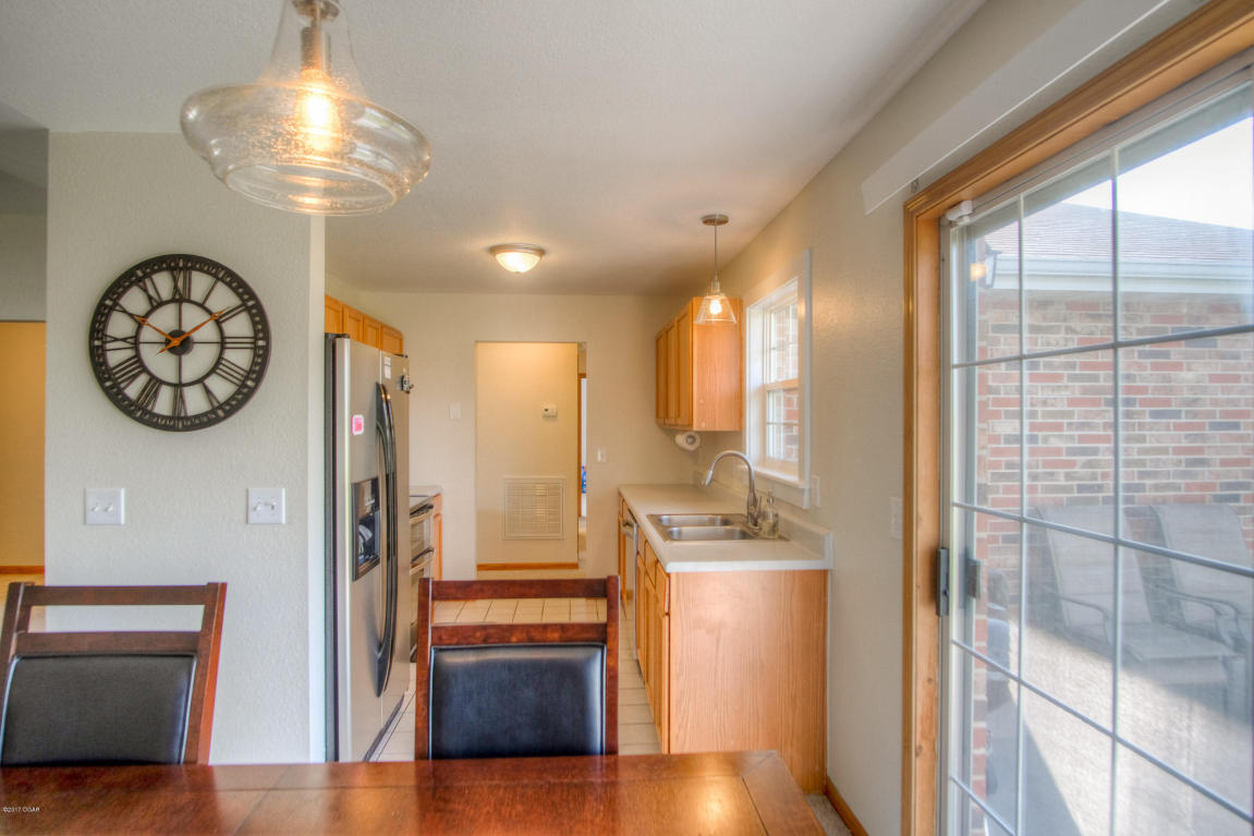 1720 Lucas Drive, Webb City, MO 64870
