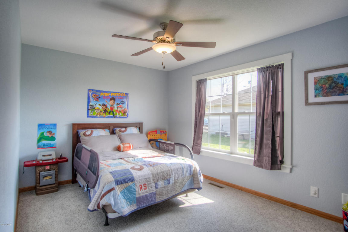 1720 Lucas Drive, Webb City, MO 64870