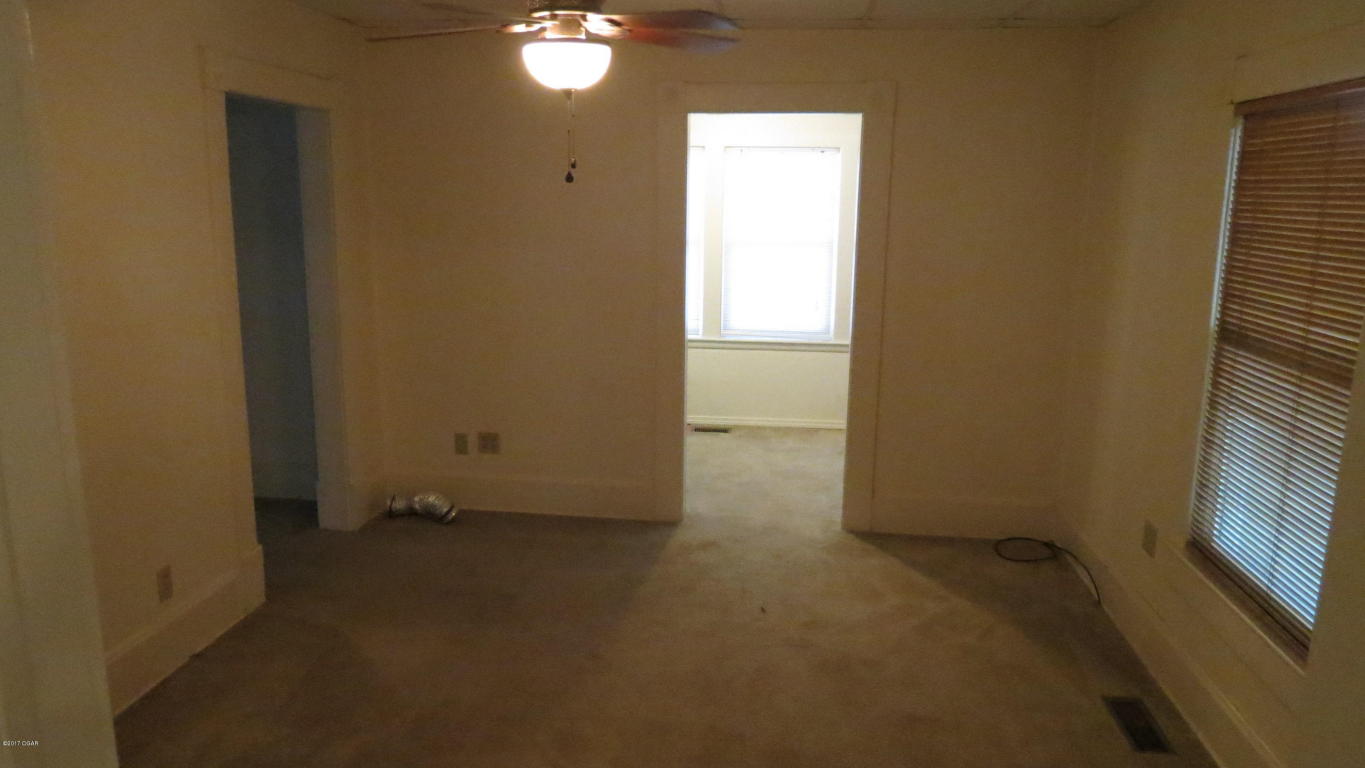 1215 Daugherty, Webb City, MO 64870