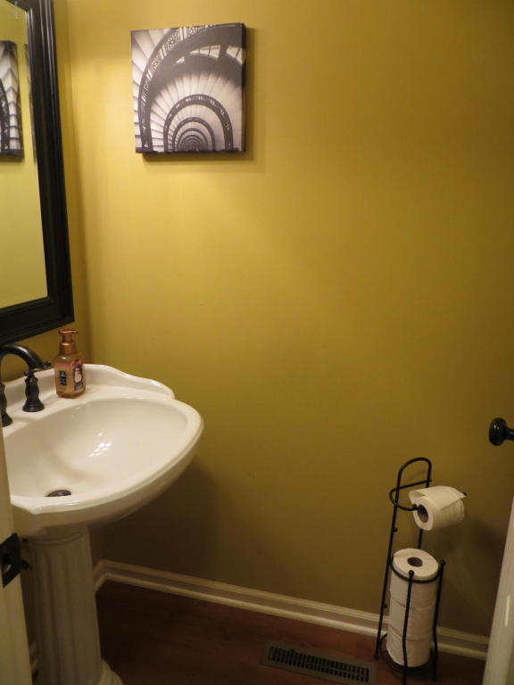 804 Lexington, Webb City, MO 64870