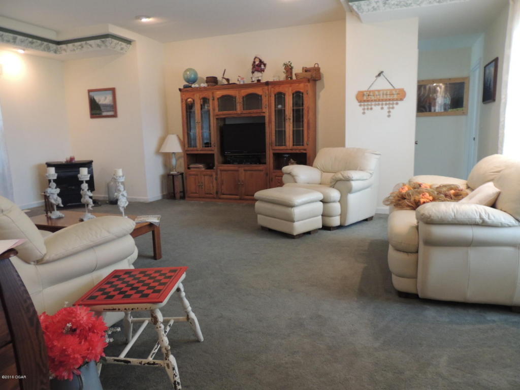 9889 County Road 200, Webb City, MO 64870
