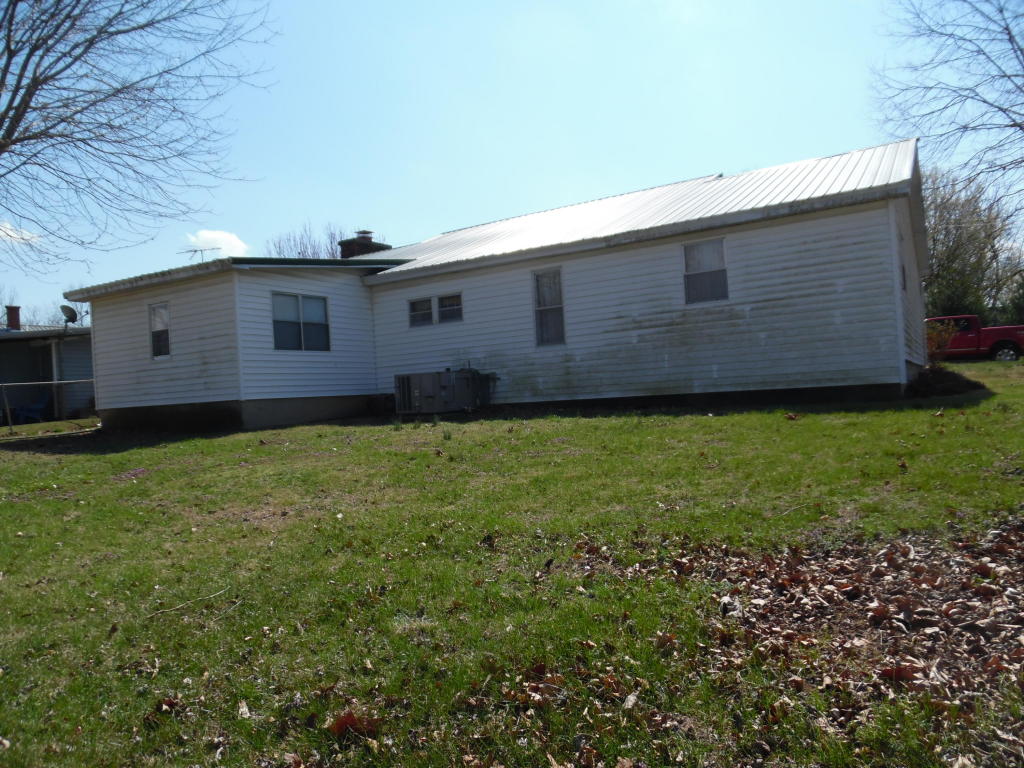 207 West Goosetree Street, Wheaton, MO 64874