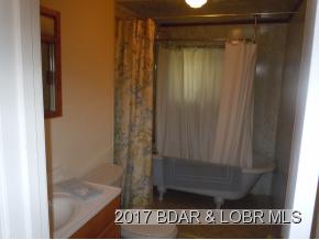 657 Erdmann, Camdenton, MO 65020