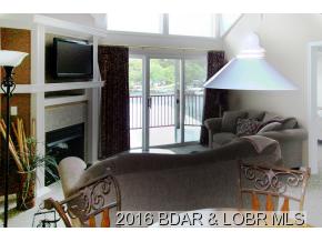 538 Clearwater Dr, Camdenton, MO 65020