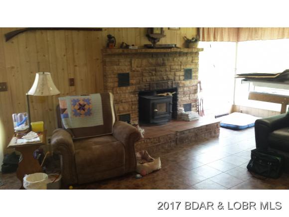 1949 Old Tuscumbia Road, Eldon, MO 65026
