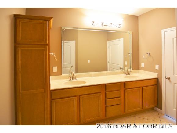 18136 Millstone Cove Road, Laurie, MO 65037
