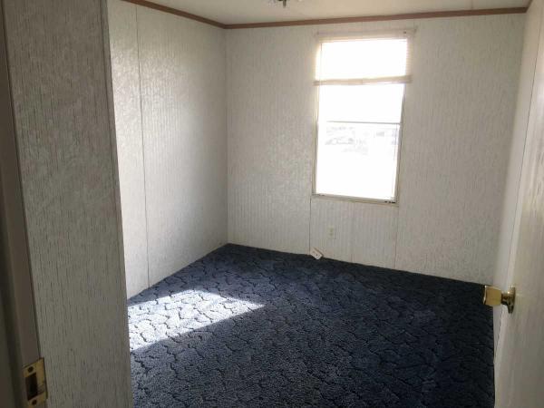 635 N. Main ,MO, Laurie, 65038