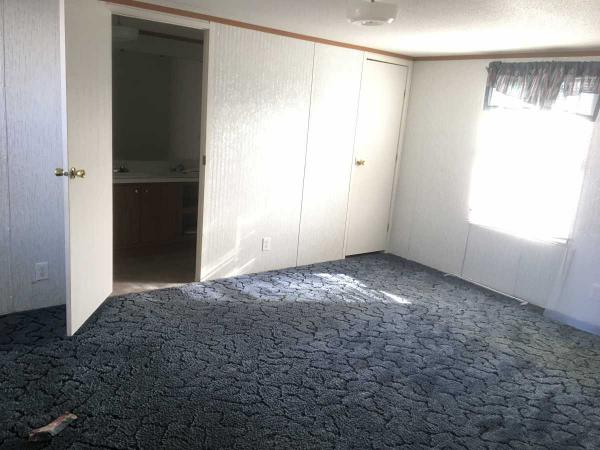 635 N. Main ,MO, Laurie, 65038