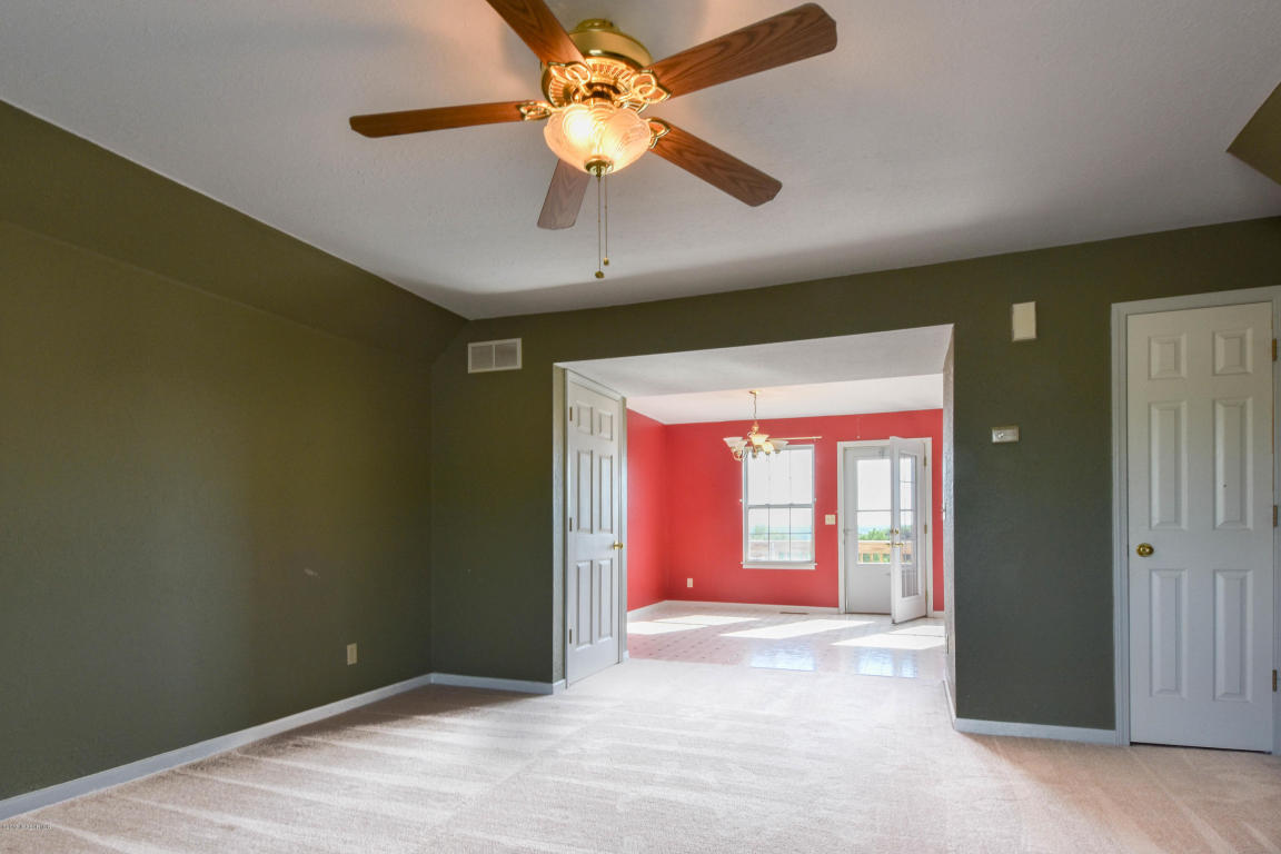 1314 Remington Way, Holts Summit, MO 65043