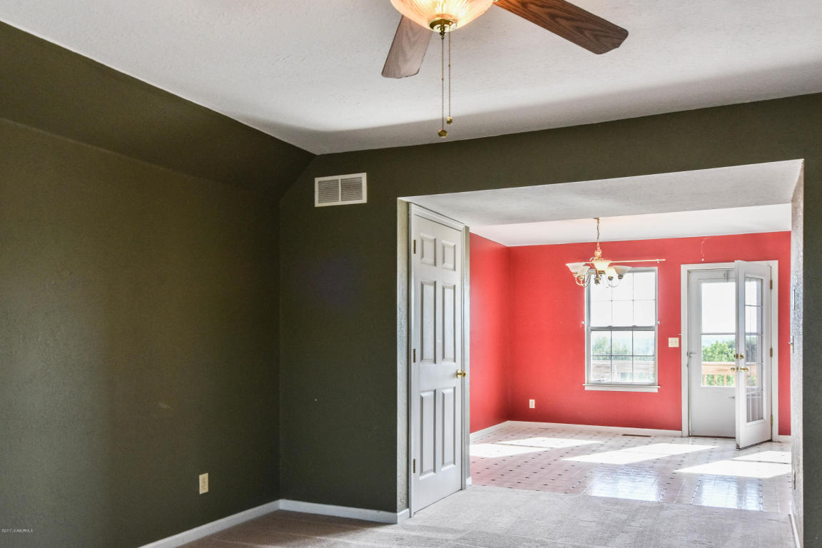 1314 Remington Way, Holts Summit, MO 65043