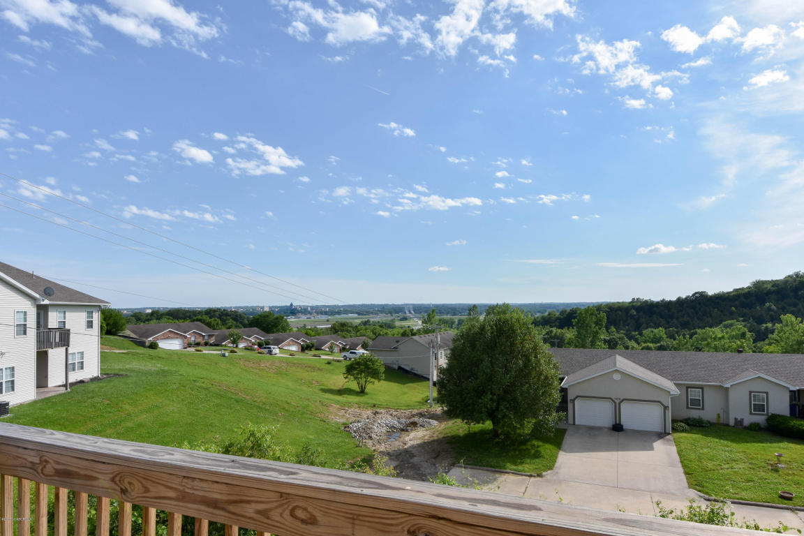 1314 Remington Way, Holts Summit, MO 65043