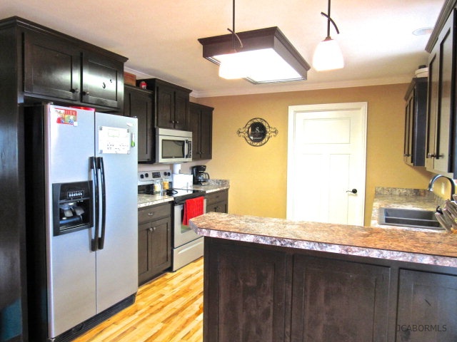 2417 County Road 4046, Holts Summit, MO 65043