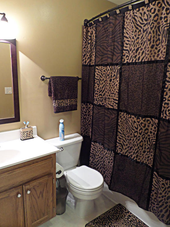 2124 COUNTY ROAD 382, Holts Summit, MO 65043
