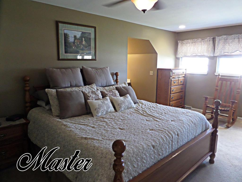 2124 COUNTY ROAD 382, Holts Summit, MO 65043