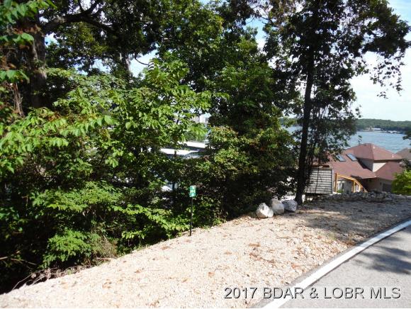 716 Eagle Dr, Four Seasons, MO 65049