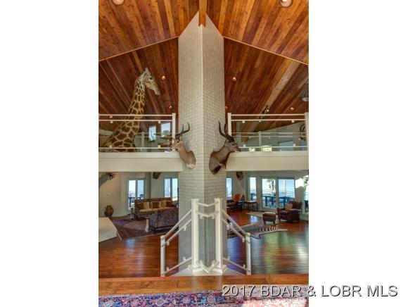 142 Norwood Court, Four Seasons, MO 65049