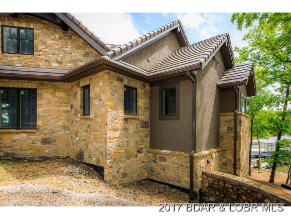 43 Wisteria Point, Four Seasons, MO 65049