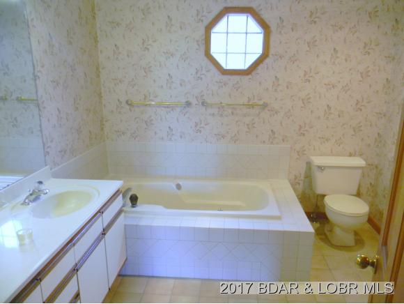1470 Steeple Ridge, Lake Ozark, MO 65049