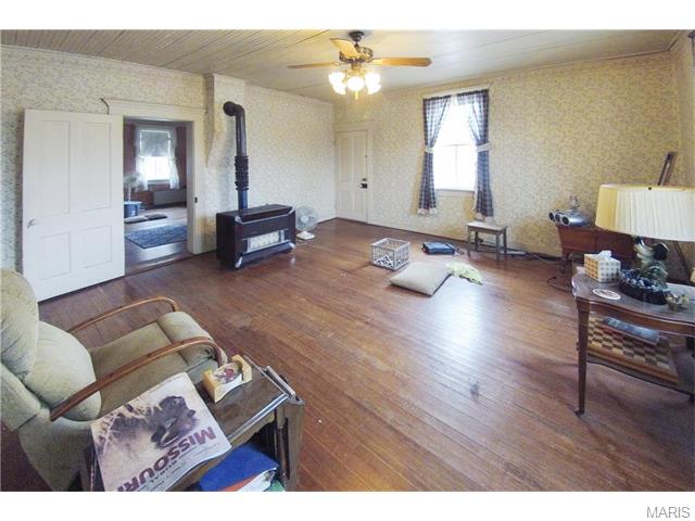 1002 Ellis Farm Rd, Morrison, MO 65061