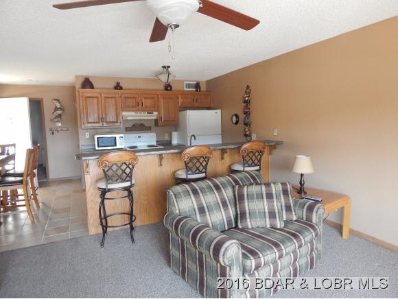 1552 Harbor Point Dr #205, Osage Beach, MO 65065