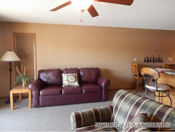1552 Harbor Point Dr #205, Osage Beach, MO 65065