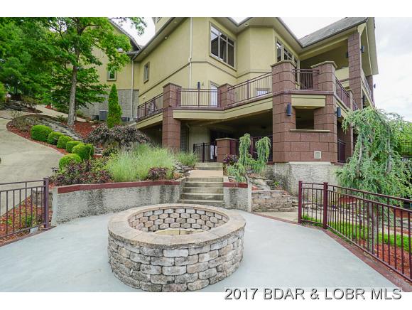 437 Forestridge Lane, Villages, MO 65079