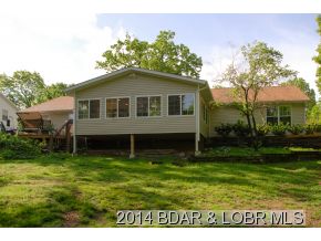 1361 Oak Bend Rd, Sunrise Beach, MO 65079