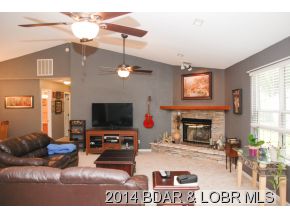 1361 Oak Bend Rd, Sunrise Beach, MO 65079
