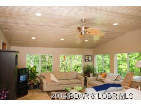 1361 Oak Bend Rd, Sunrise Beach, MO 65079