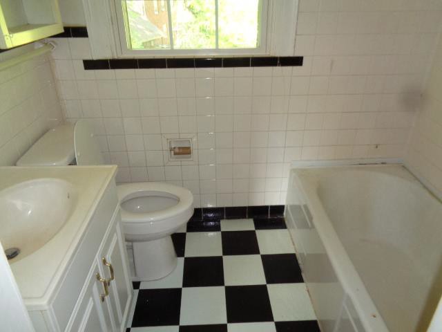 716 Linden DrJefferson City, MO, 65109Cole County