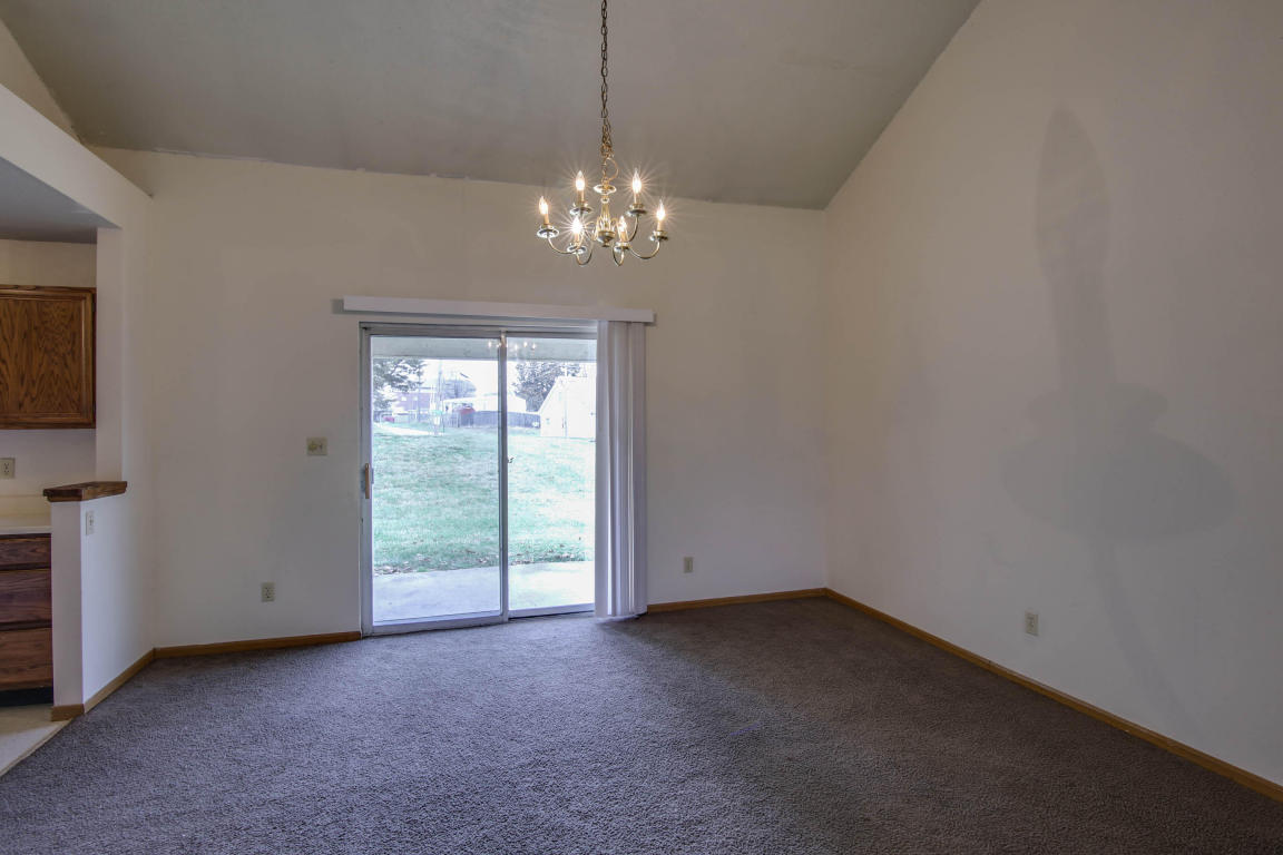 1700 TELLURIDE LN, Columbia, MO 65201