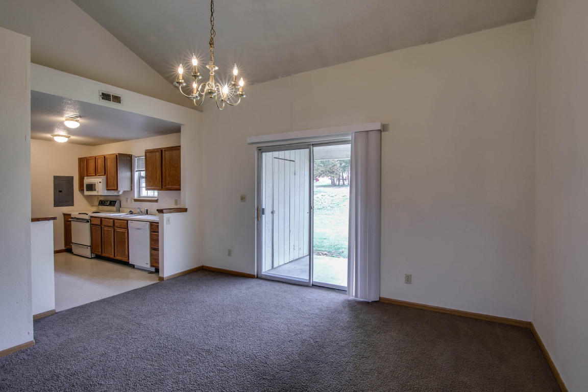1700 TELLURIDE LN, Columbia, MO 65201