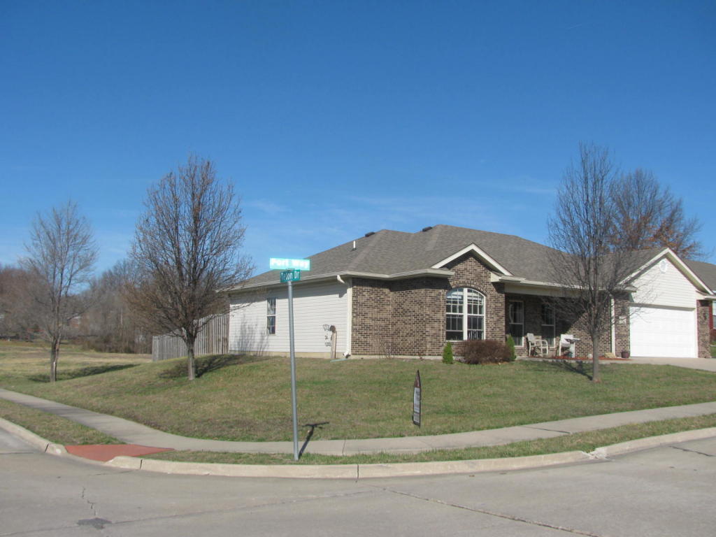 107 PORT WAY, Columbia, MO 65201