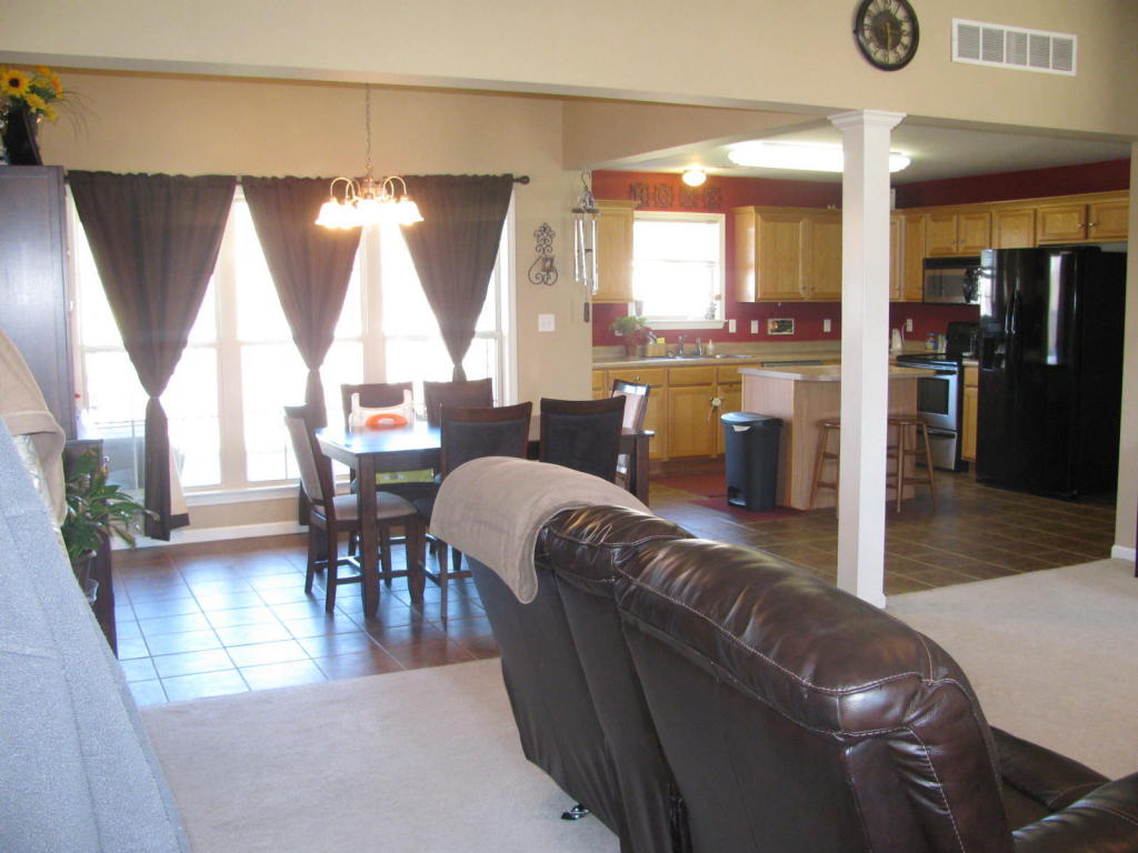 107 PORT WAY, Columbia, MO 65201