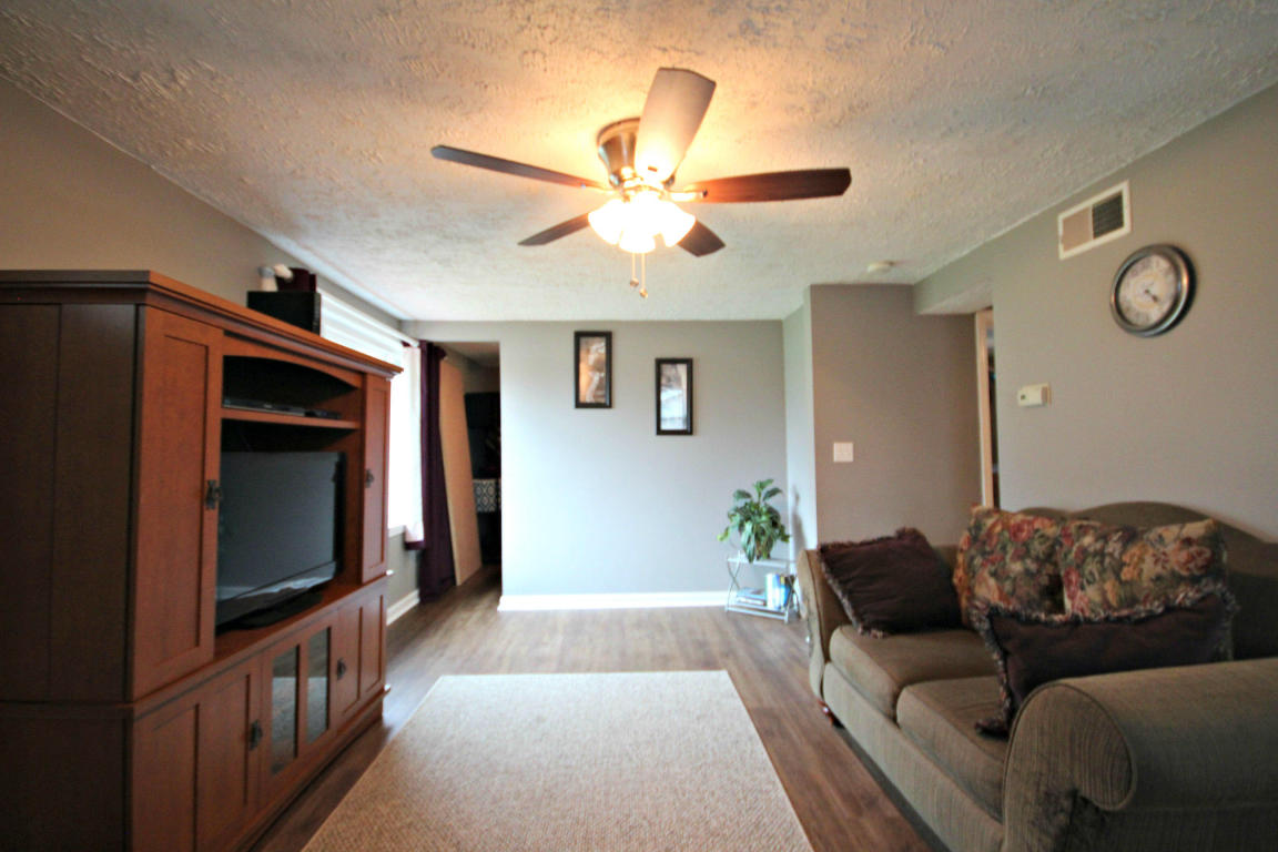 1812 BOYD LN, Columbia, MO 65202