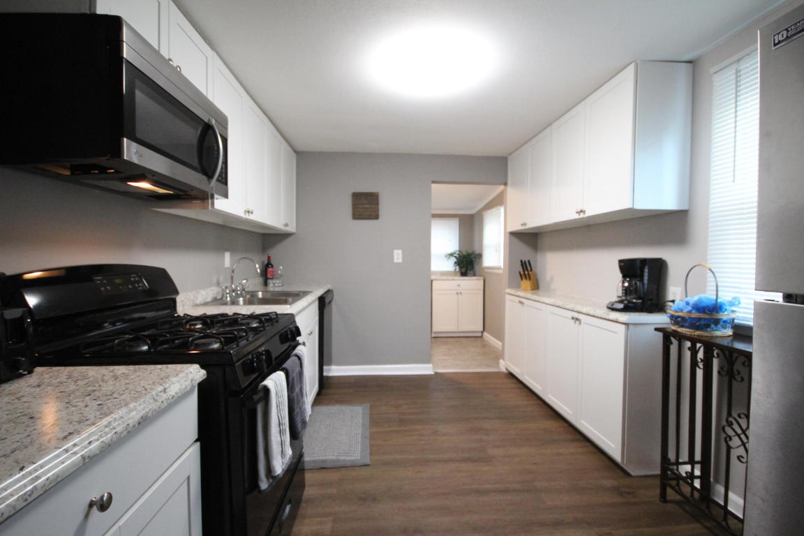 1812 BOYD LN, Columbia, MO 65202
