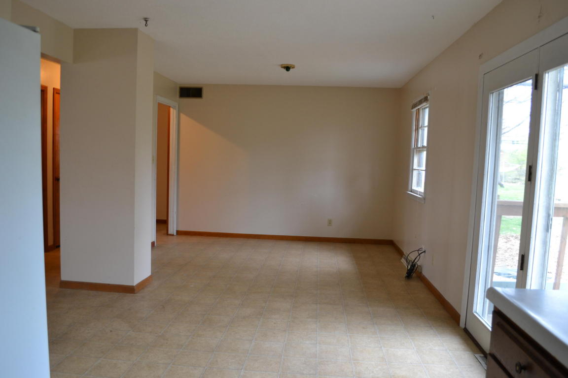910 W TEXAS AVE, Columbia, MO 65202