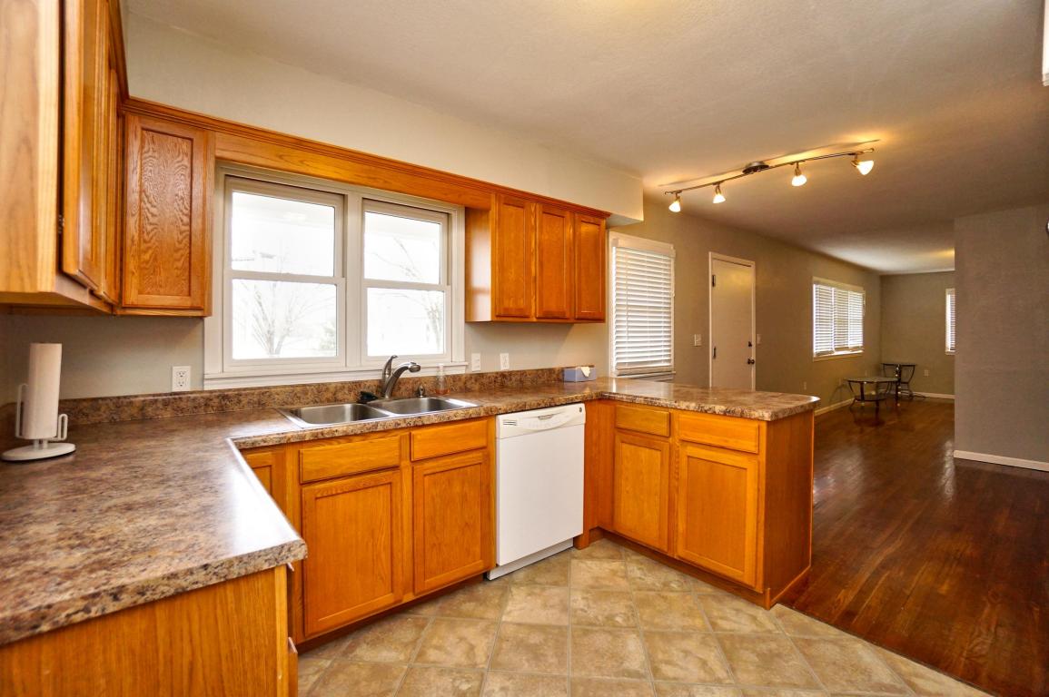 4608 WATERLOO DR, Columbia, MO 65202