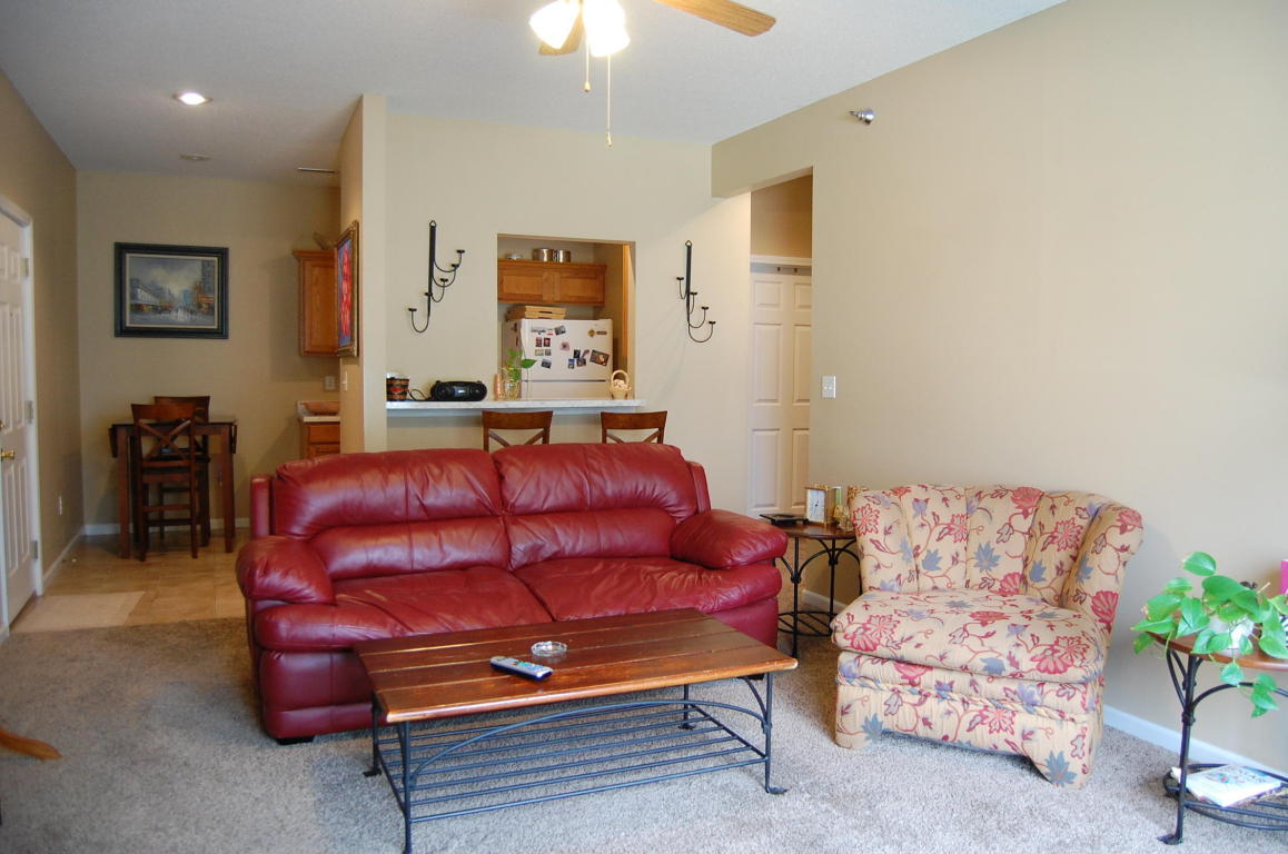 3800 SADDLEBROOK PL, Columbia, MO 65202