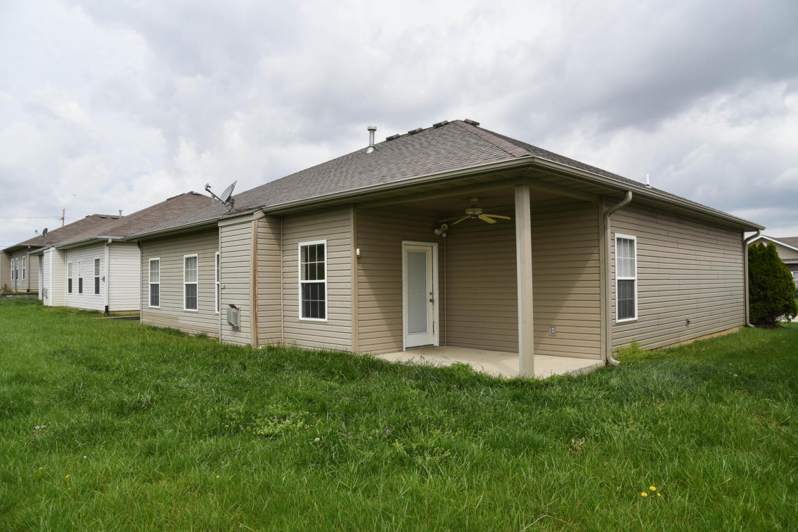 1806 TOPSAIL DR, Columbia, MO 65202