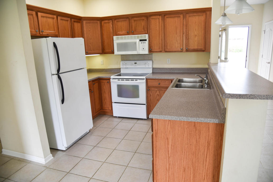 1806 TOPSAIL DR, Columbia, MO 65202