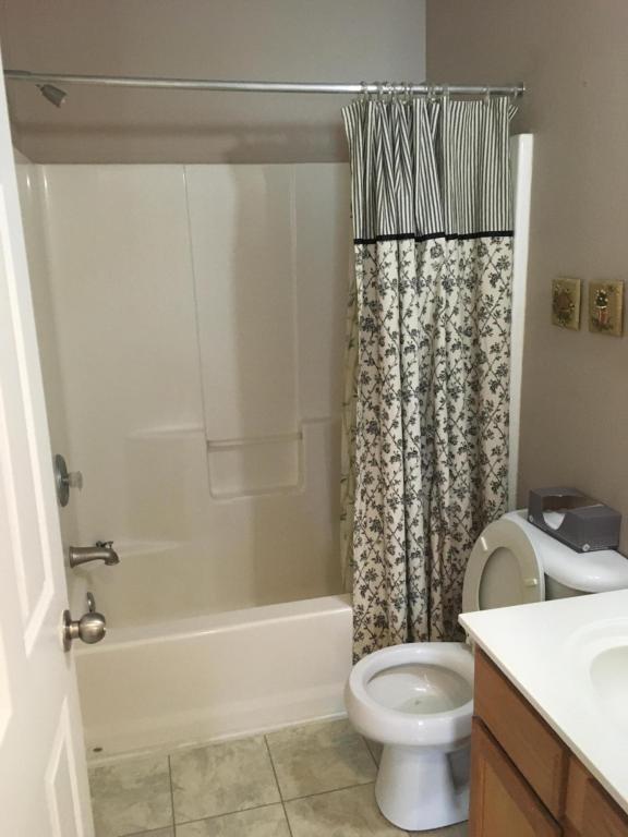 1621 TIMBER CREEK DR, Columbia, MO 65202