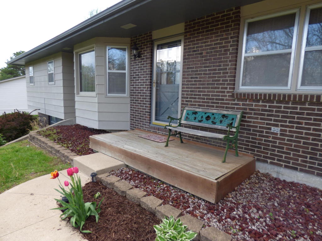 2411 N LINDA LN, Columbia, MO 65202