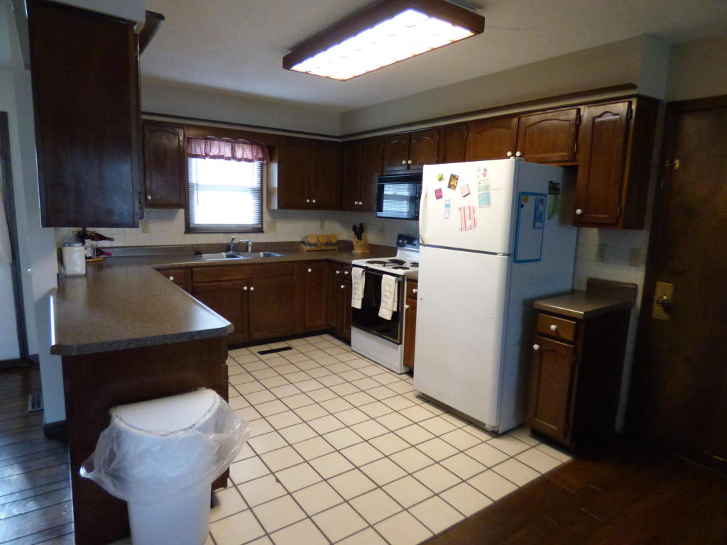 2411 N LINDA LN, Columbia, MO 65202
