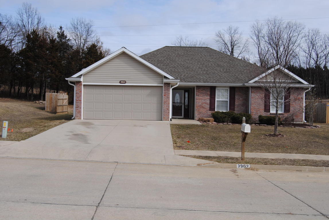 3902 CLYDESDALE DR, Columbia, MO 65202