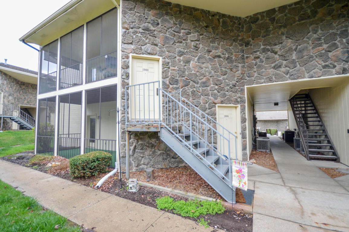 1904 PARK DE VILLE PL, Columbia, MO 65203