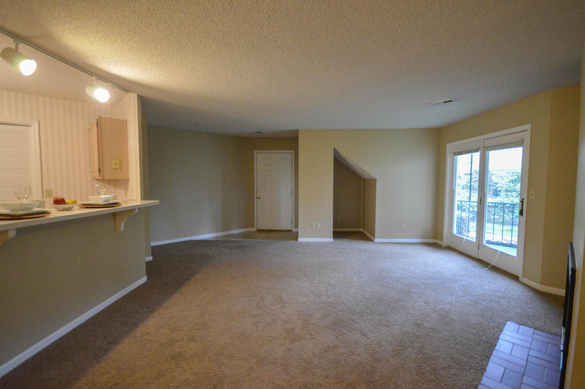 1904 PARK DE VILLE PL, Columbia, MO 65203