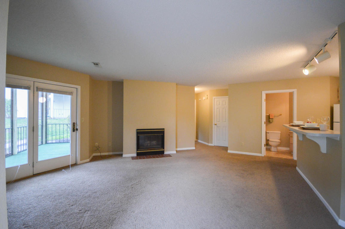 1904 PARK DE VILLE PL, Columbia, MO 65203