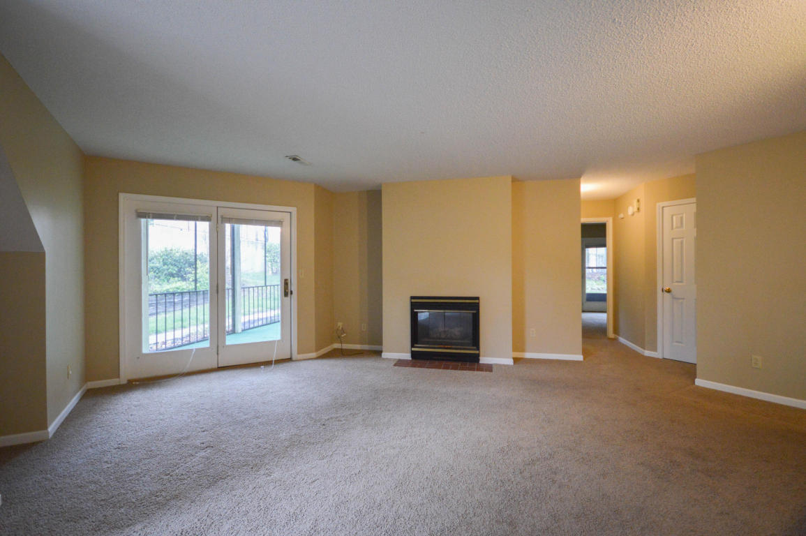 1904 PARK DE VILLE PL, Columbia, MO 65203