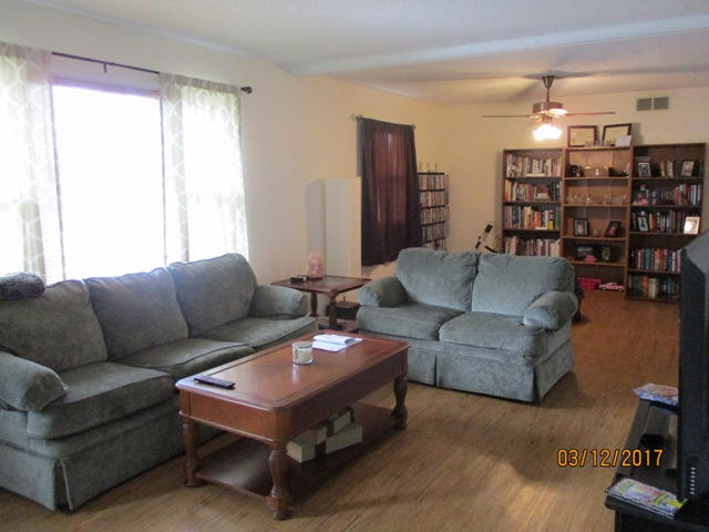 1308 NELSON ST, Boonville, MO 65233